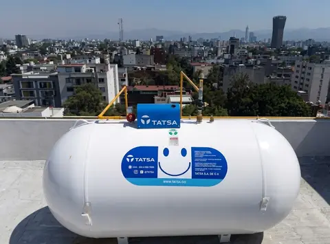 Tanque estacionario de gas LP instalado en azotea